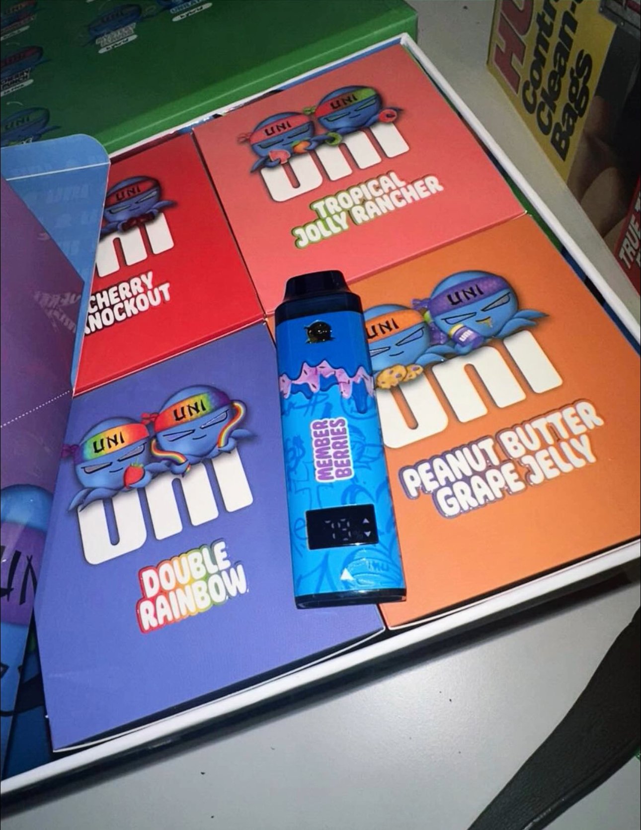 Uni 2G Premium Live Resin Disposable – 3 In 1 Flavors